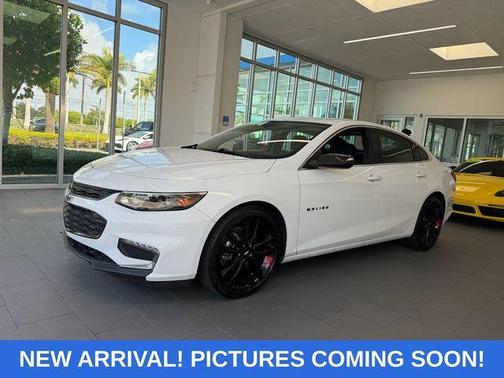 Summit White 2018 Chevrolet Malibu LT
