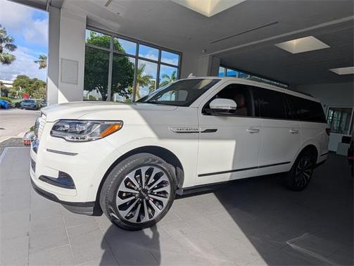 2022 Lincoln Navigator L Reserve
