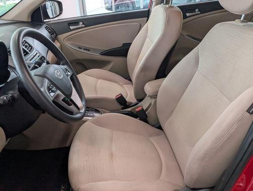 2017 Hyundai Accent Value Edition