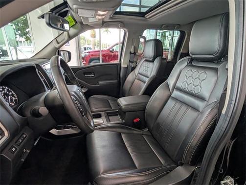 2022 Nissan Frontier SV