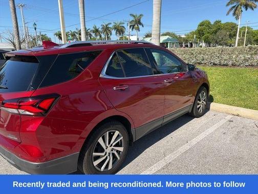 Cherry Red Tintcoat 2022 Chevrolet Equinox Premier