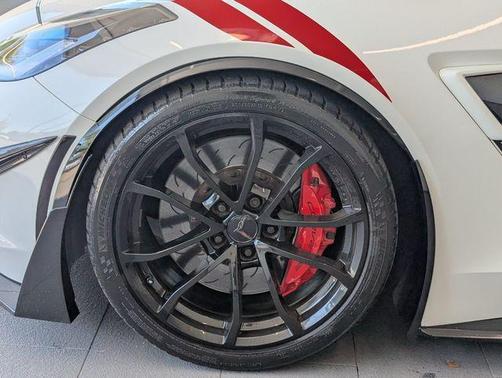 Arctic White 2019 Chevrolet Corvette Grand Sport