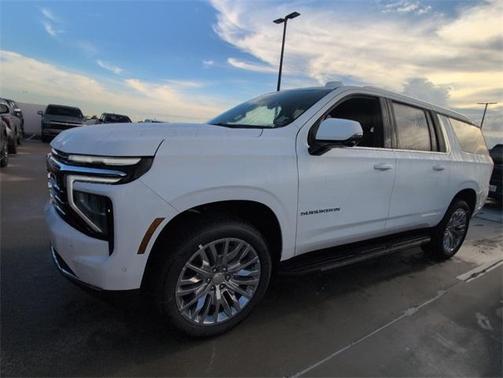 2025 Chevrolet Suburban LT