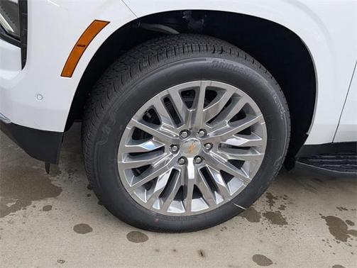 2025 Chevrolet Suburban LT