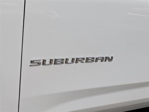 2025 Chevrolet Suburban LT