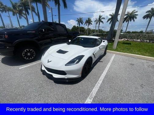 Arctic White 2019 Chevrolet Corvette Stingray