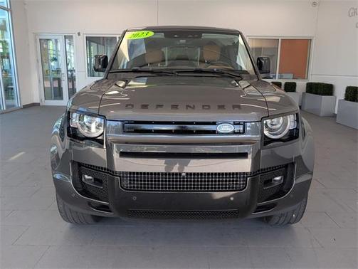 2023 Land Rover Defender 110 SE