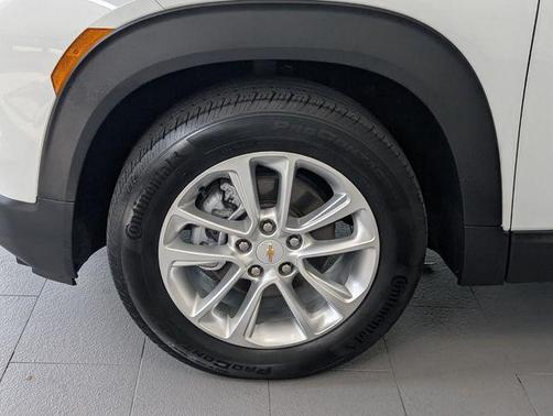 Summit White 2024 Chevrolet Trailblazer LS