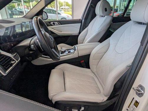Alpine White 2025 BMW X5 sDrive40i