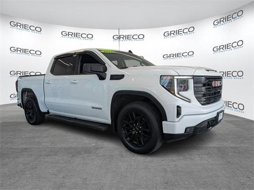 2022 GMC Sierra 1500 Elevation