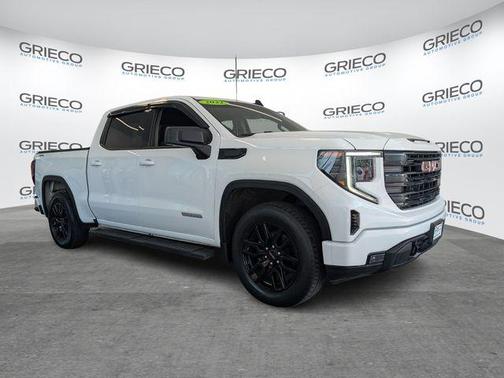 2022 GMC Sierra 1500 Elevation