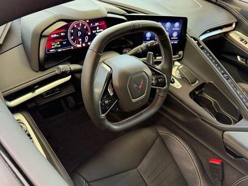 Arctic White 2023 Chevrolet Corvette Stingray w/2LT