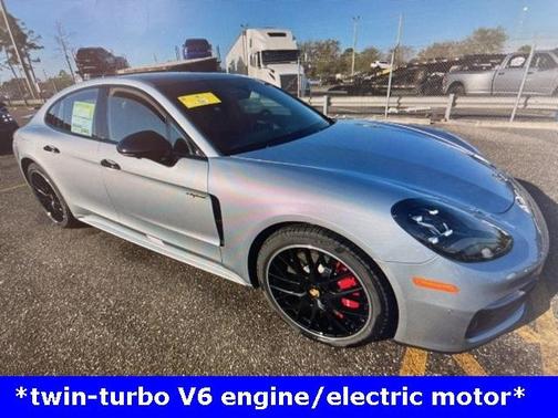 2023 Porsche Panamera E-Hybrid 4S