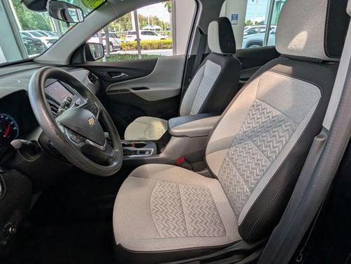 Mosaic Black Metallic 2024 Chevrolet Equinox LS