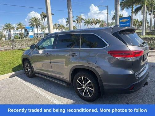 Predawn Gray Mica 2017 Toyota Highlander XLE