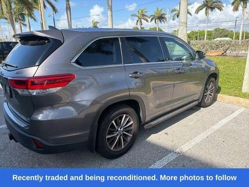 Predawn Gray Mica 2017 Toyota Highlander XLE