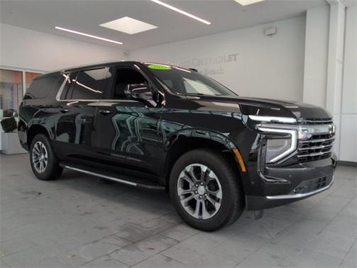 2025 Chevrolet Suburban LT