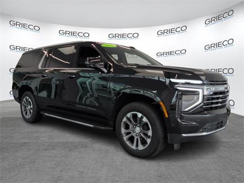 2025 Chevrolet Suburban LT