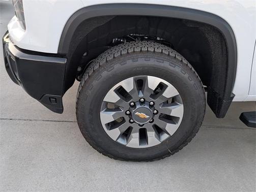 2026 Chevrolet Silverado 2500 Custom