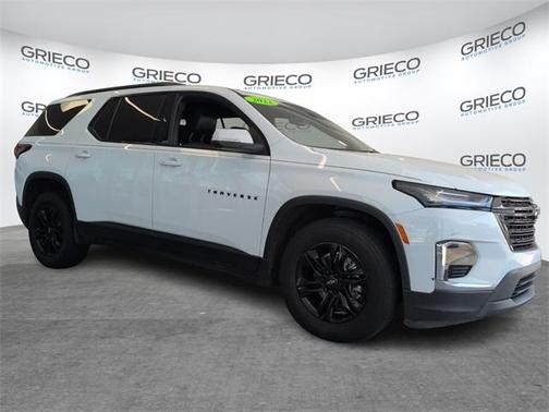 2022 Chevrolet Traverse LT Cloth