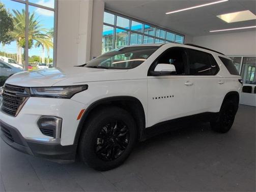 2022 Chevrolet Traverse LT Cloth