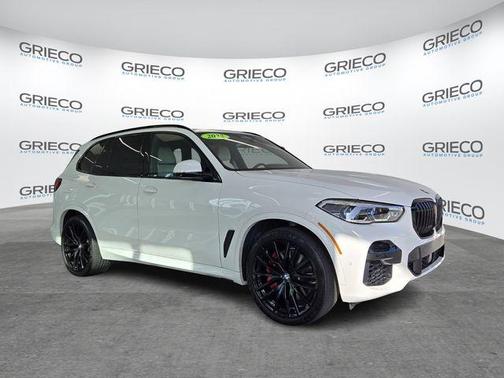 2022 BMW X5 M50i