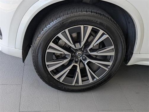 2021 Volvo XC90 T5 Momentum 7 Passenger
