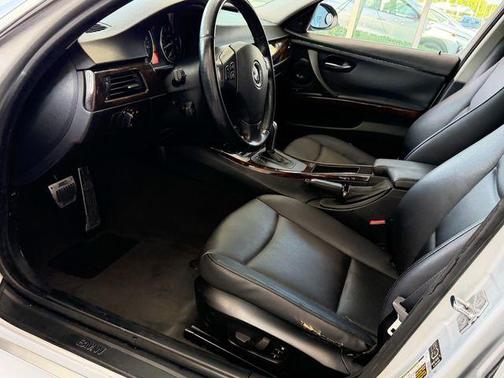 Silver Gray Metallic 2006 BMW 330 i