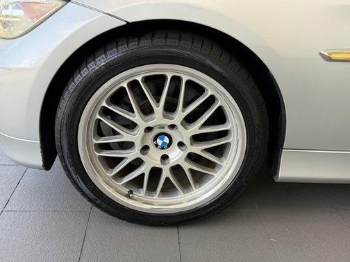 Silver Gray Metallic 2006 BMW 330 i