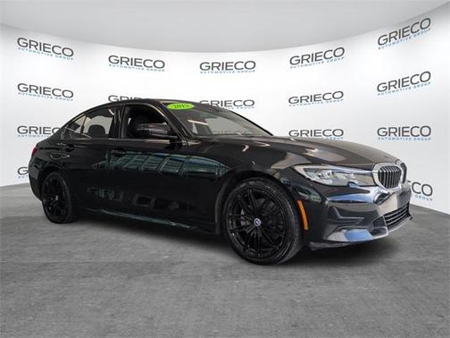 2019 BMW 330 i xDrive