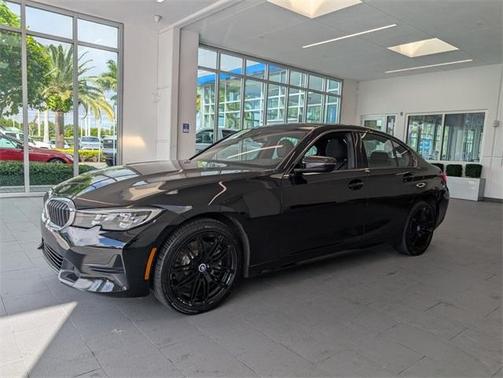 2019 BMW 330 i xDrive