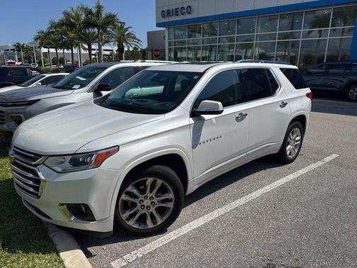 Iridescent Pearl Tricoat 2020 Chevrolet Traverse High Country