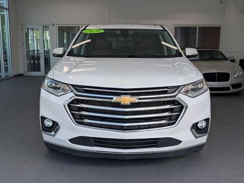 Iridescent Pearl Tricoat 2020 Chevrolet Traverse High Country