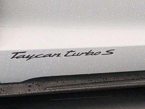 2022 Porsche Taycan Turbo S