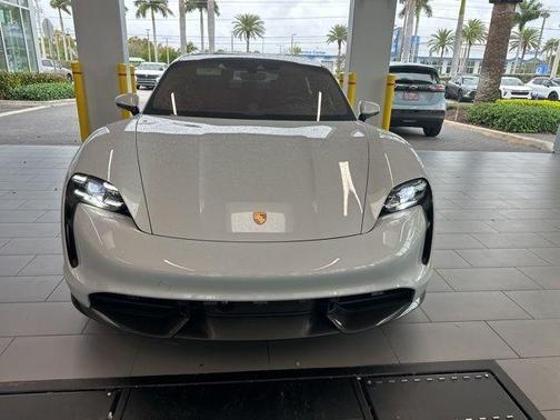 2022 Porsche Taycan Turbo S