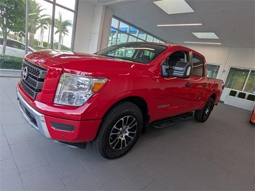 2023 Nissan Titan SV