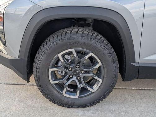 Sterling Gray Metallic 2026 Chevrolet Equinox ACTIV