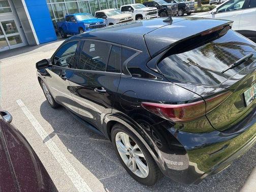 2018 INFINITI QX30 Pure