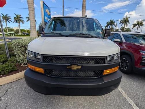 2025 Chevrolet Express 2500 Work Van