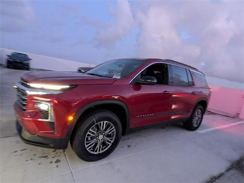 2025 Chevrolet Traverse LT