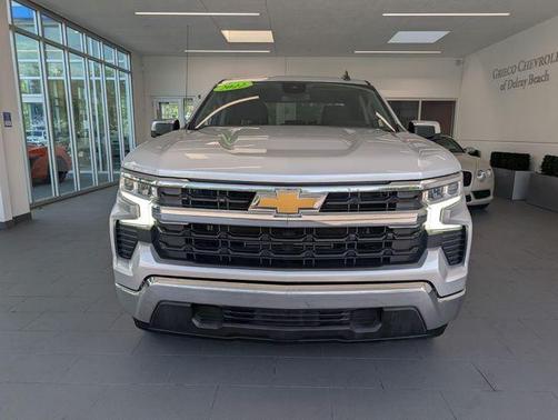 Silver Ice Metallic 2022 Chevrolet Silverado 1500 LT