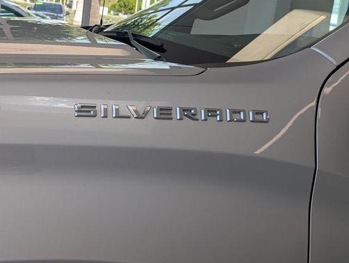 Silver Ice Metallic 2022 Chevrolet Silverado 1500 LT