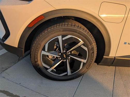 2026 Chevrolet Equinox EV LT 1