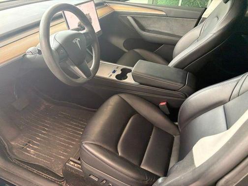 Black 2023 Tesla Model Y Base