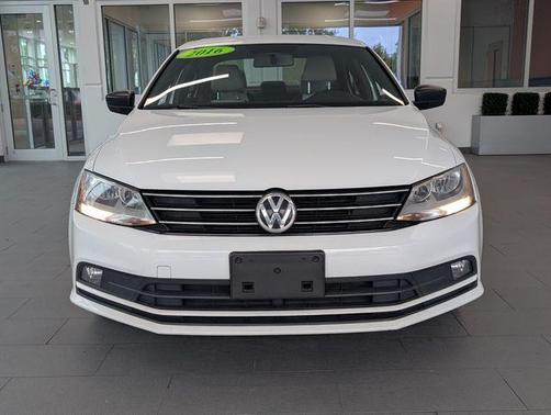 2016 Volkswagen Jetta 1.8T Sport