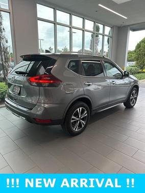 2020 Nissan Rogue SV