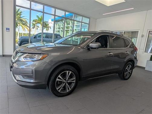 2020 Nissan Rogue SV