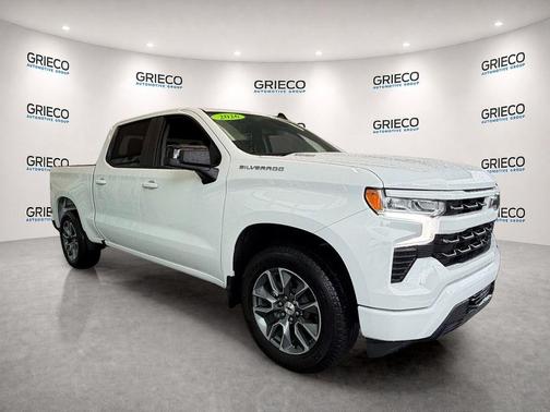 Summit White 2026 Chevrolet Silverado 1500 RST