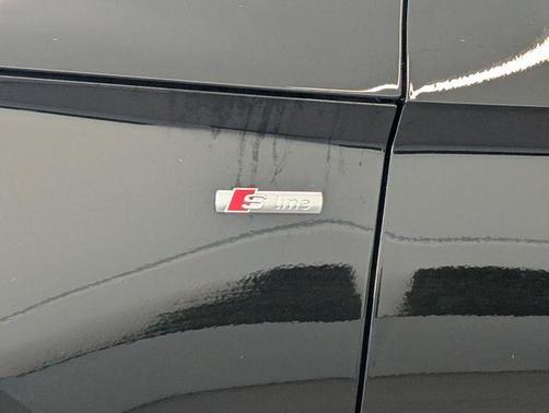 2023 Audi Q5 45 S line quattro Premium