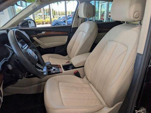 2023 Audi Q5 45 S line quattro Premium